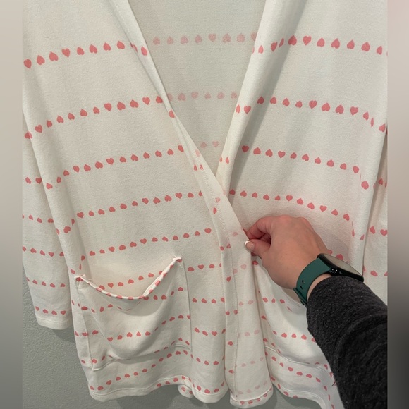 LulaRoe NWT White Cardigan with Pink Hearts Women’s Size XS - Picture 5 of 9